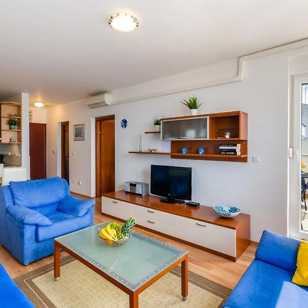 Apartment Tia Криквеница Екстериор снимка